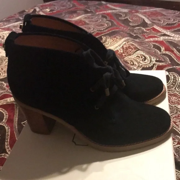 🔥🔥🔥Coach Suede Boots - Picture 4 of 10